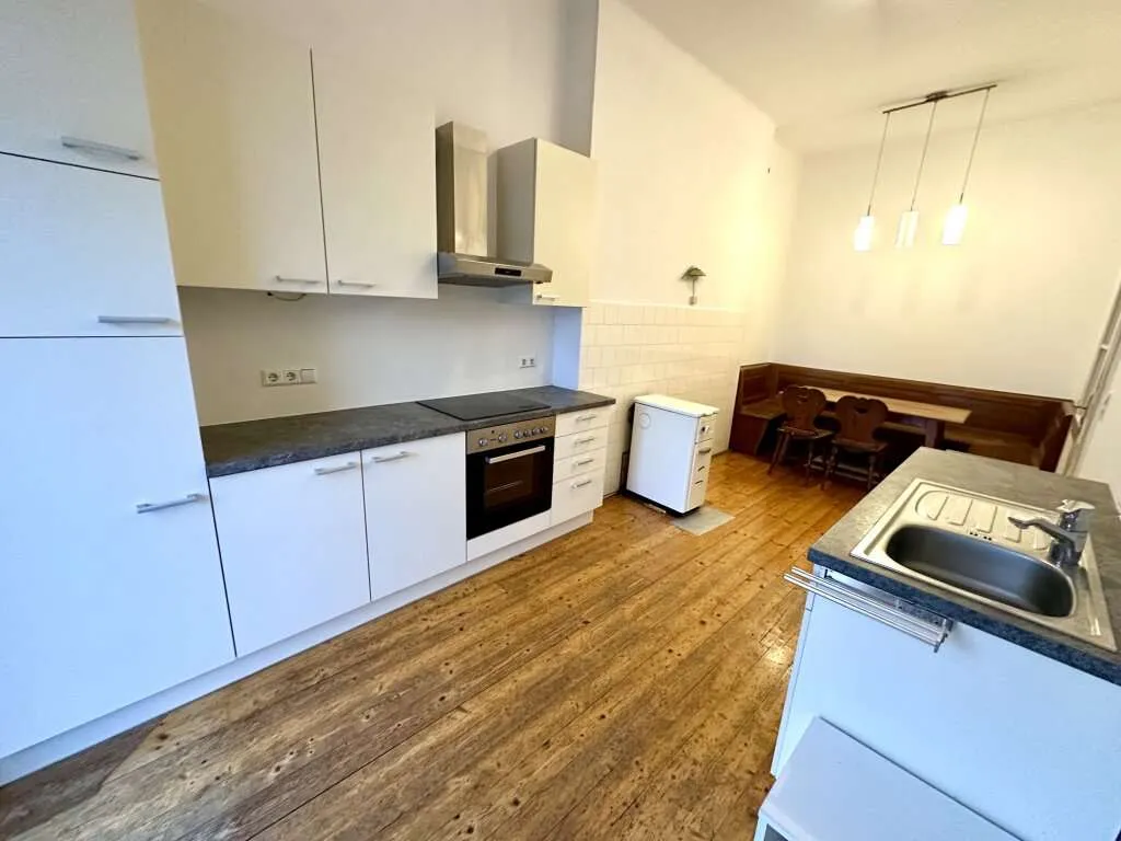 1. Monat mietfrei - Schöne 3 - Zimmer-Altbauwohnung mit Balkon nahe des Jakominiplatzes und des Augartens in Grazer Bezirk Jakomini - Provisionsfrei! - Widok 2