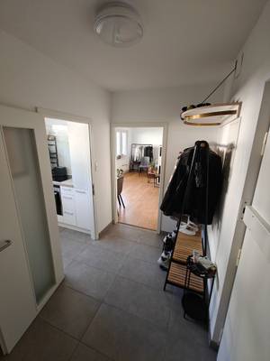 Perfekt geschnittene 1-Zimmer-Wohnung mit 6m2 Loggia in ruhiger Lage im 20. Bezirk