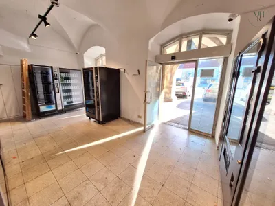 2-Zimmer-Gewerbeimmobilie mieten in Wiener Neustadt – 63 m², € 742 – Bild 2 von 5