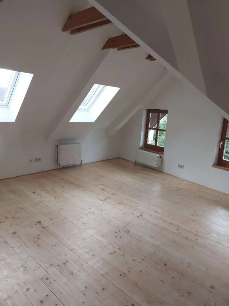Stilvoll wohnen im denkmalgeschützten Altbau mit Garten - Ansicht 3