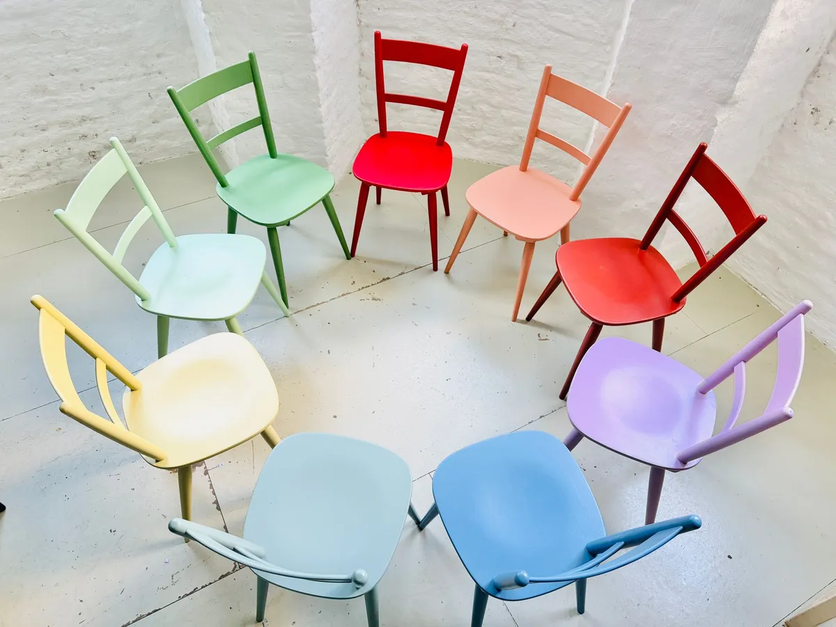 30x Original *Midcentury* bunte Stühle *1960*, € 120,- (1020 Wien)