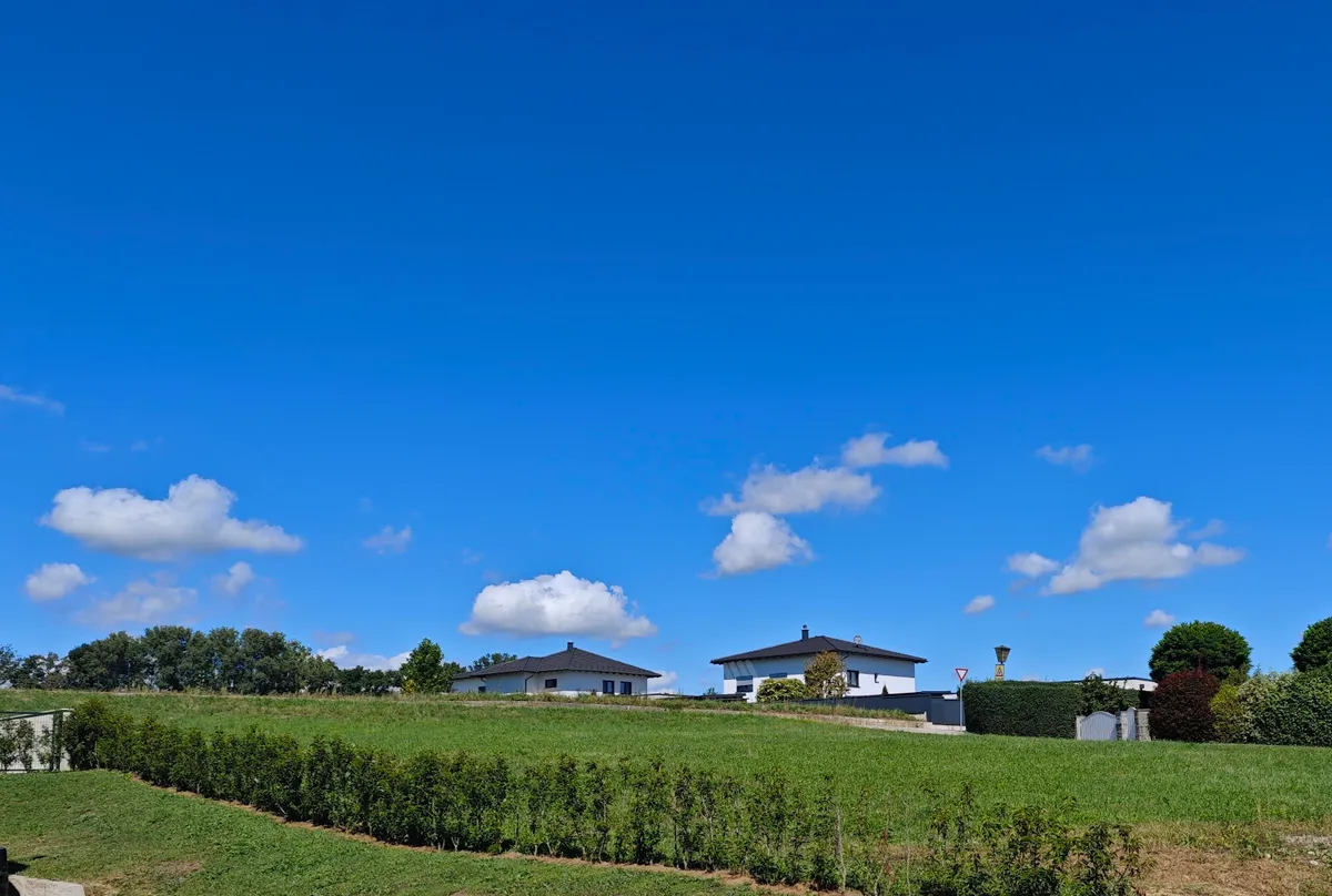 Sonniges Baugrundstück in Obernberg Oberfeld, voll erschlossen und provisionsfrei, für Ihren Wohntraum oder als Anlageobjekt - Ansicht 3