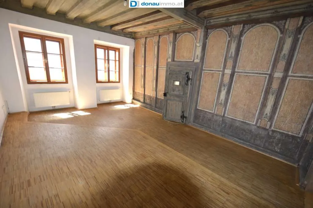 Stadthaus in bester Lage von Krems-Stein mit 7 Zimmern und hochwertiger Ausstattung für nur 599.000,00 EUR! - Ansicht 2