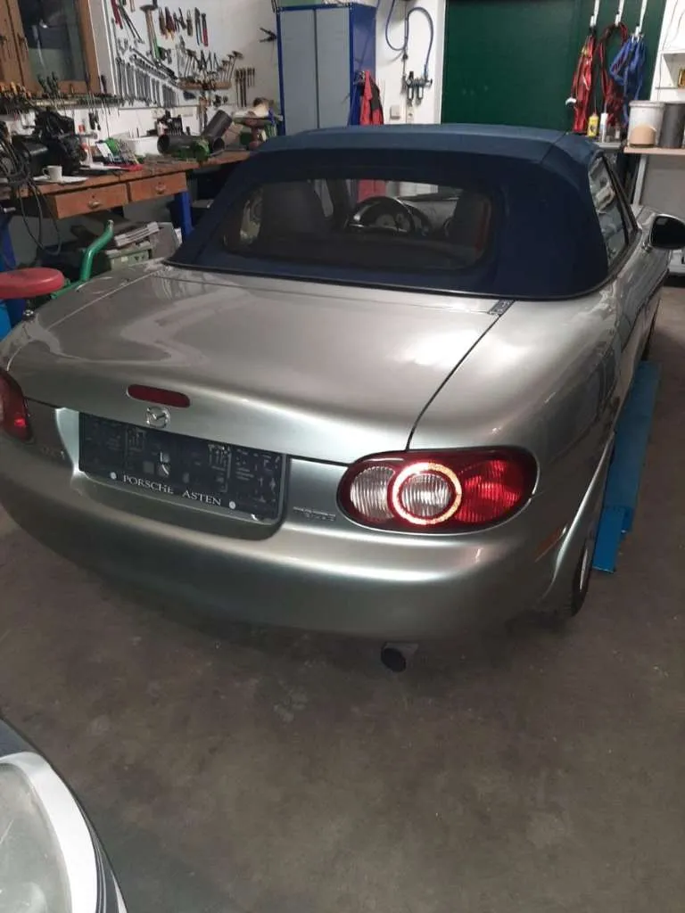 Mazda Mx-5 2003 photo 2