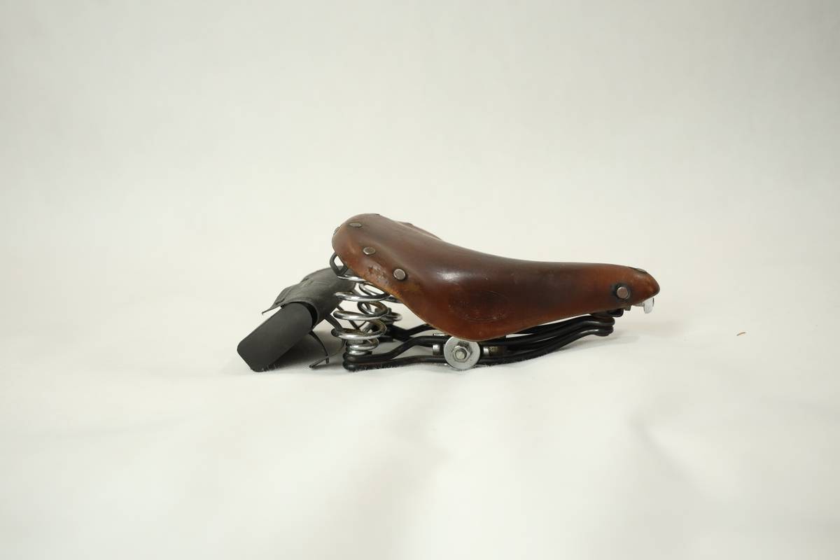 Alter Vintage Fahrradsattel, Ledersattel Brooks Champion S + Westphal  Satteltasche,  79,- (8020 Graz) - willhaben