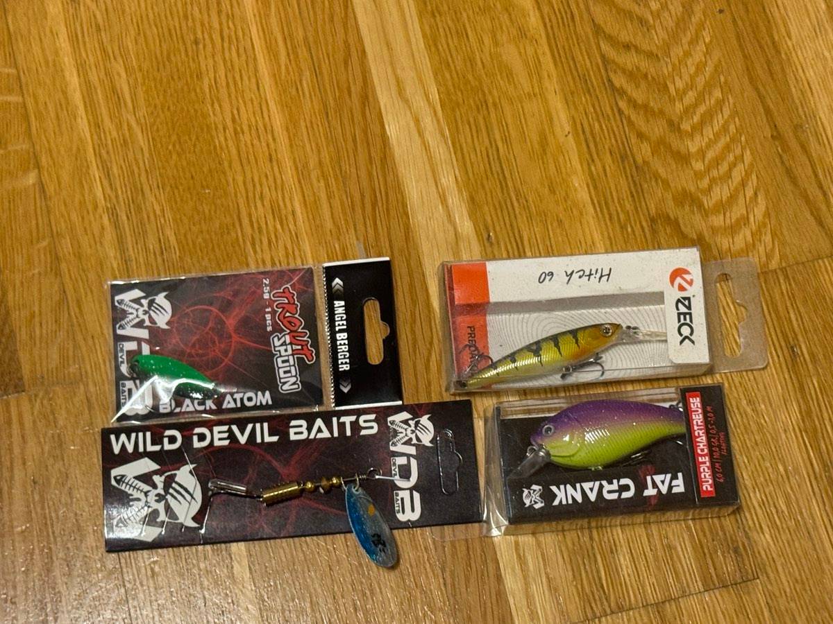 Angelkder Set mit Wobblern, Crankbait und Spinner - neu und  originalverpackt,  25,- (8055 Graz) - willhaben
