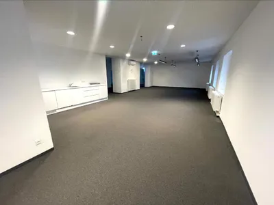 6-Zimmer-Gewerbeimmobilie mieten in Wien – 333 m², € 6.090 – Bild 5 von 8