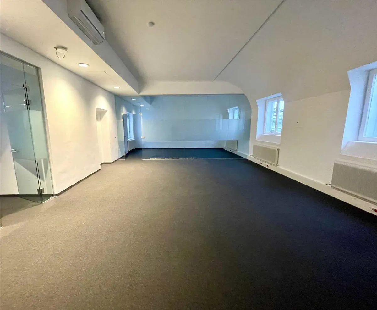 Exklusives Arbeiten im Fabianihaus: Repräsentative Bürofläche mit Top-Ausstattung zu mieten - Ansicht 2