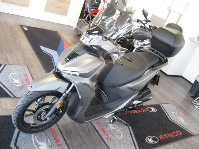 Voge SR16