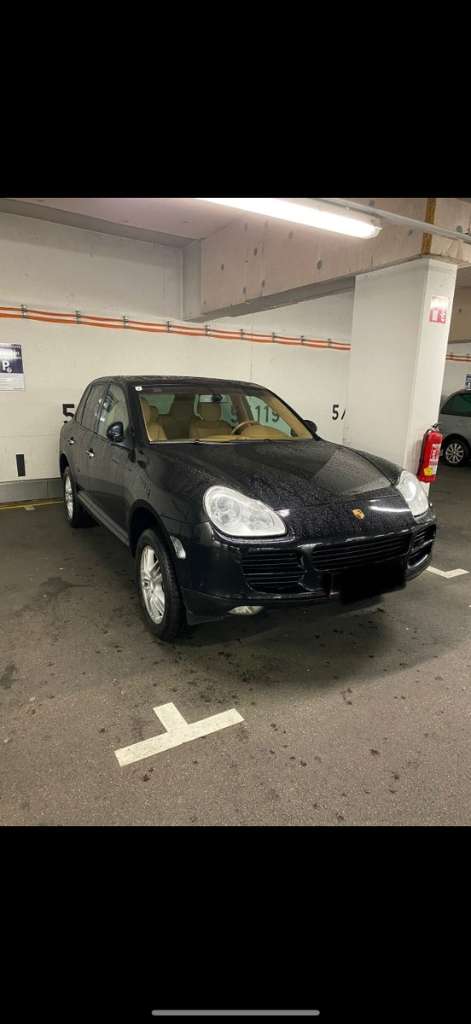 Porsche Cayenne 3.2 V6 SUV / Geländewagen