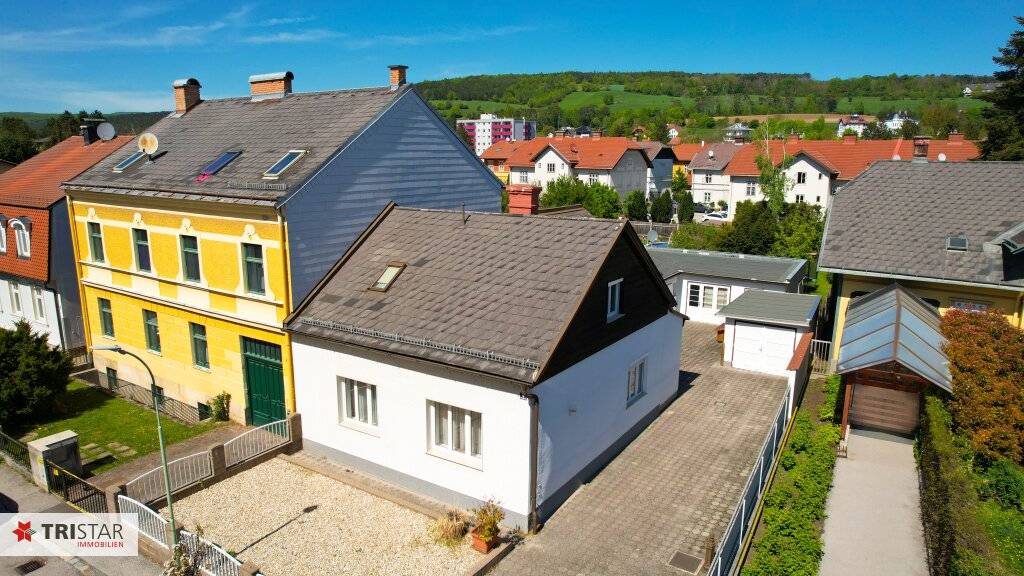 Haus mit 712 m² Grund, Garage & Werkstatt in Berndorf, Berndorf