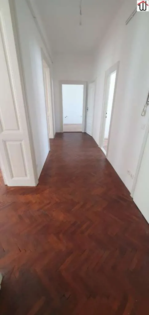 Wunderschöne Altbauwohnung in zentraler Lage in St. Pölten - Ansicht 2