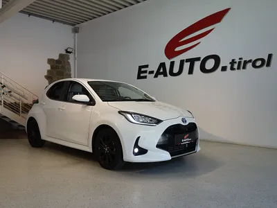 Toyota Yaris 1,5 HYBRID Lounge *ERSTBESITZ *GARANTIE *...