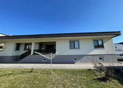 5-Zimmer-Haus mieten in Neusiedl am See – 145 m², € 1.370 – Bild 1 von 13