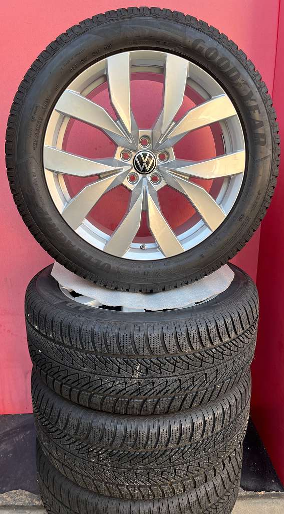 Sommerkompletträder 20 Zoll mit Pirelli 285/45/20 für VW outlet Touareg