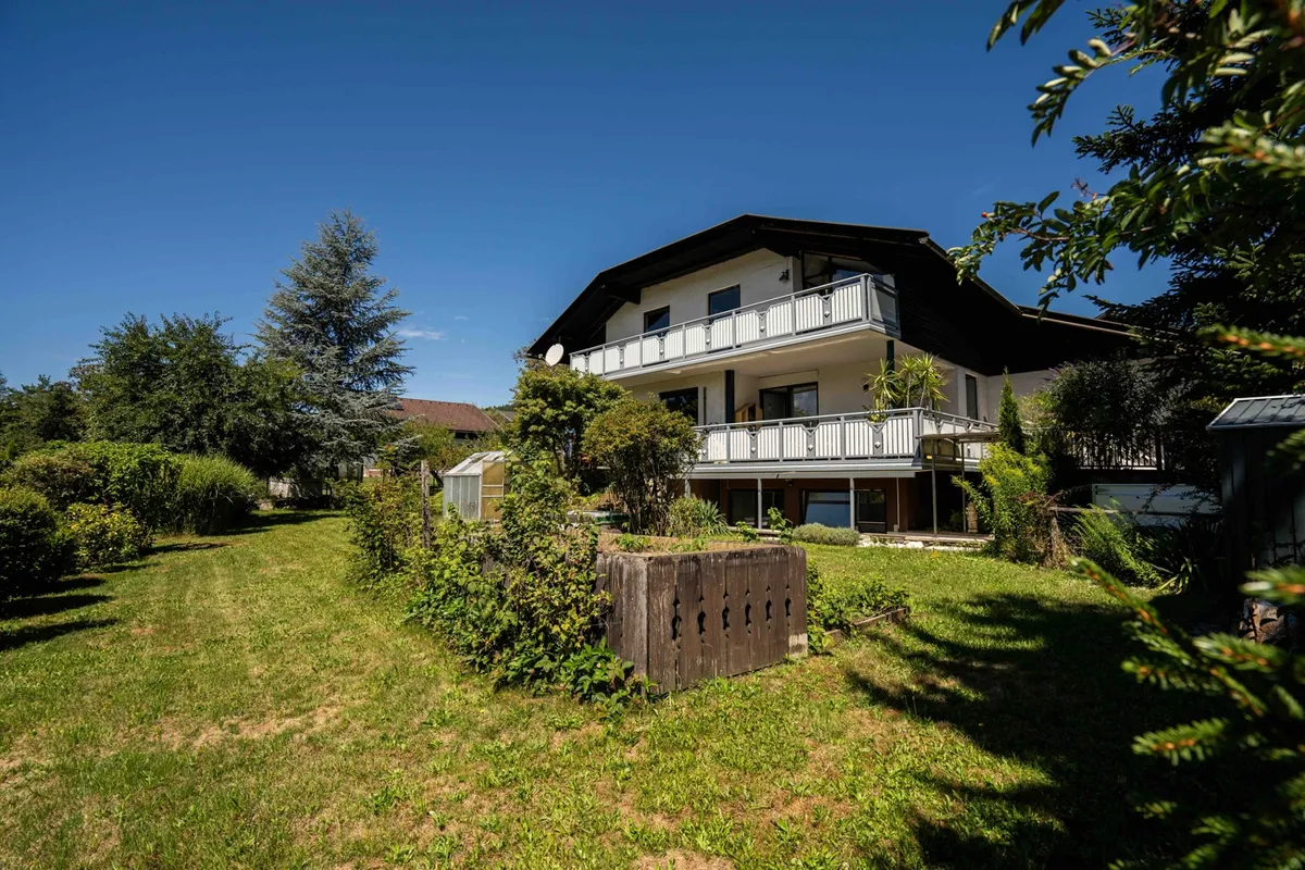 Großzügiges Wohnhaus mit zusätzlicher Einheit - ideal für Familien oder Mehrgenerationenwohnen! - Widok 2