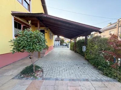 5-Zimmer-Haus kaufen in Vöcklabruck – 161 m², € 649.000 – Bild 3 von 13