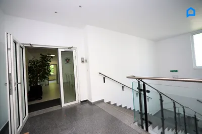10-Zimmer-Gewerbeimmobilie mieten in Wien – 300 m², € 3.750 – Bild 17 von 30