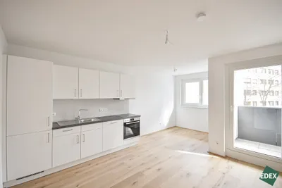 Attraktive 2-Zimmer-Wohnung mit Balkon | 1 Gehminute zur U3