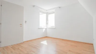 4-Zimmer-Wohnung kaufen in Vöcklabruck – 157 m², € 249.000 – Bild 7 von 22