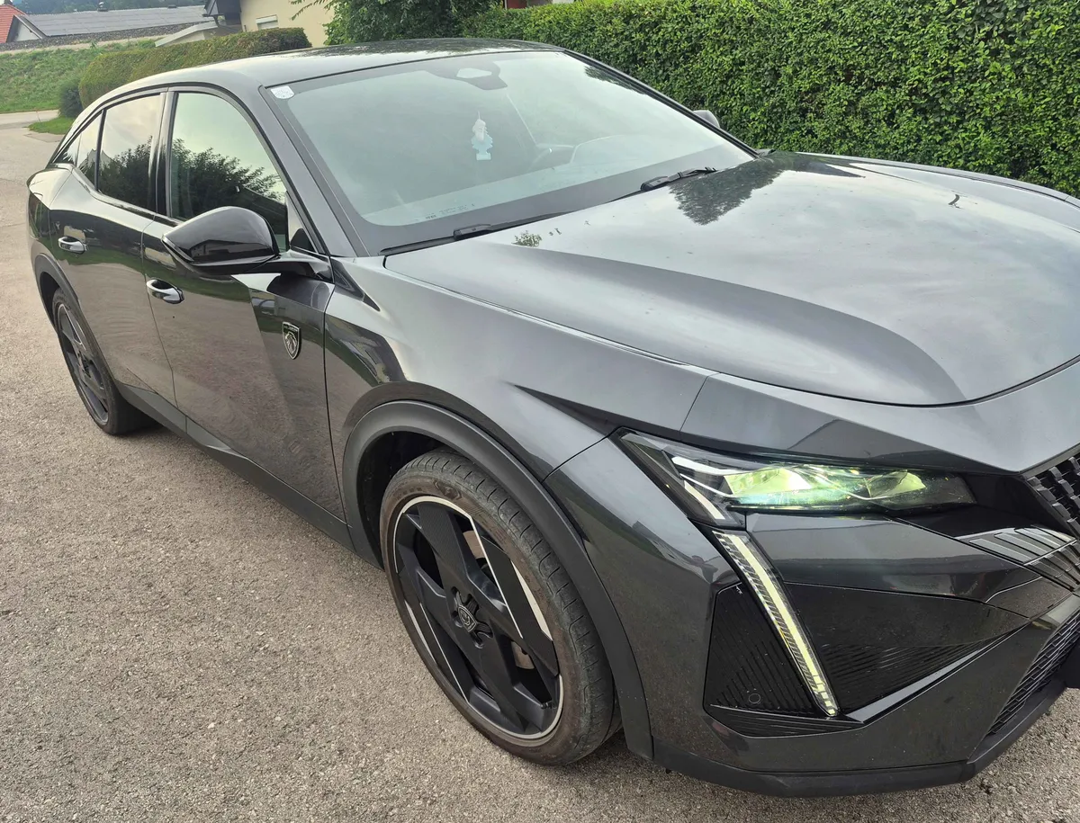 Peugeot 408