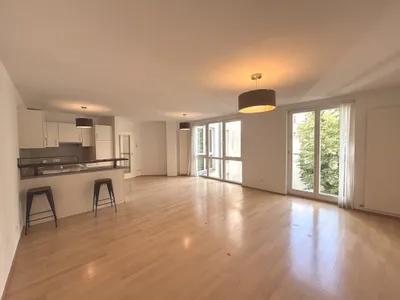 1040! Hübsche City-Wohnung mit Gemeinschaftsterrasse nahe Schwarzenbergplatz! – Bild 2