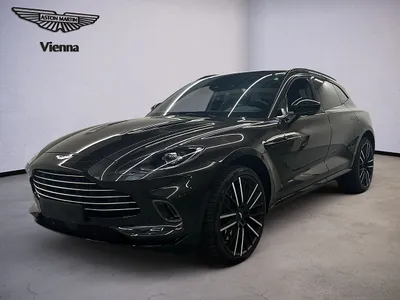 Aston Martin DBX 550 / Minotaur Green / Black Pack / 23''