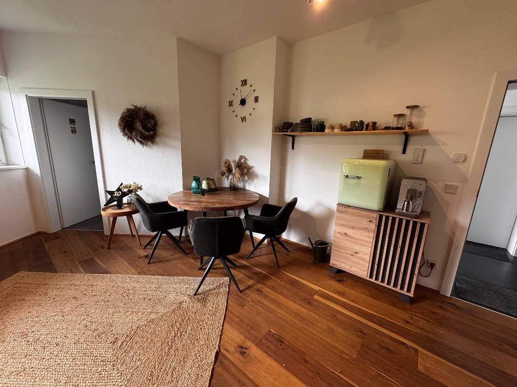 Heller Büroraum mit 25,38 m² zu vermieten - Ansicht 2
