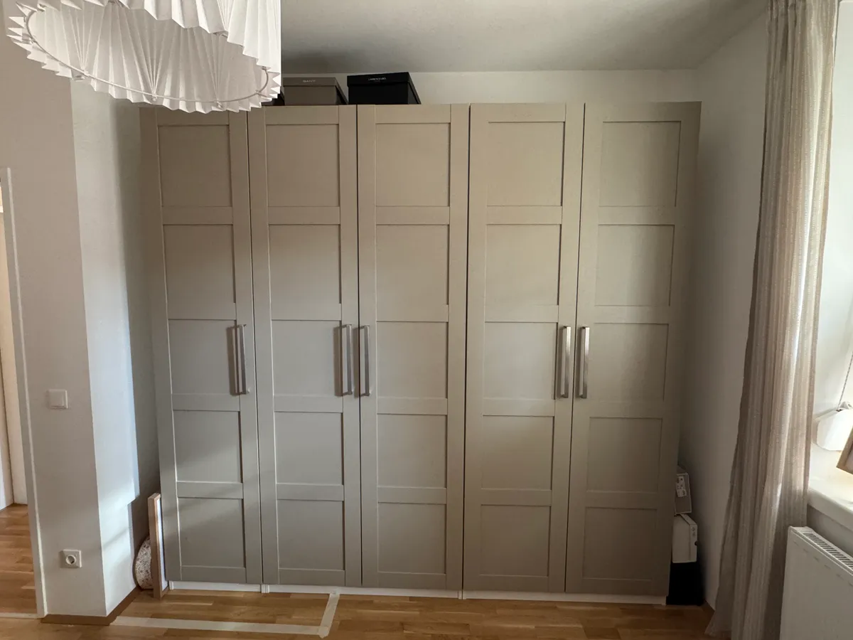 IKEA PAX Schrank (L:250, H:236, T:35), € 499,- (1190 Wien)