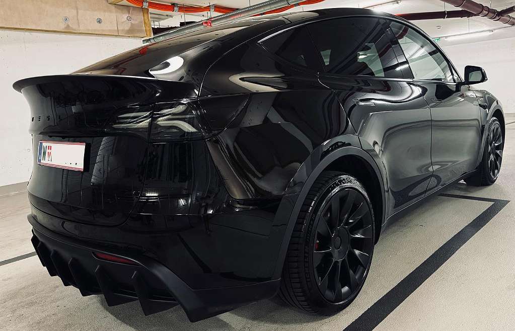 Tesla Model Y LR - Performance Optik, Booster, USS, Leasing SUV / Geländewagen