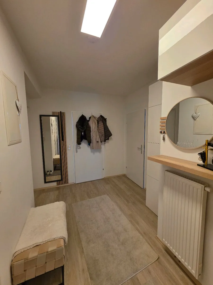 Moderne 3-Zimmer-Wohnung mit Carport - Ansicht 2