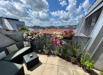 MITTE JULI: Wunderschöne Wohnung, viel Natur!