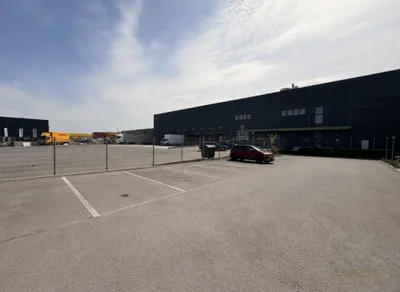 Gewerbeimmobilie mieten in Bruck an der Leitha – 250 m², € 2.010 – Bild 4 von 7