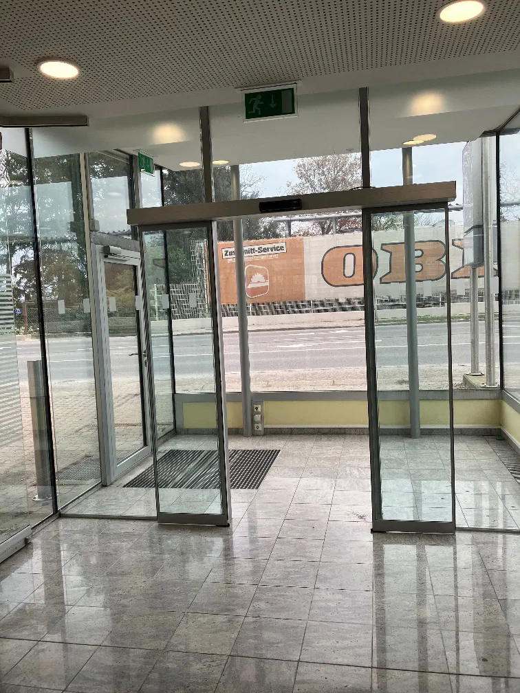 Geschäftsräume im Erdgeschoß, Büro, Agentur, Praxis, Kanzlei etc. - Ansicht 2
