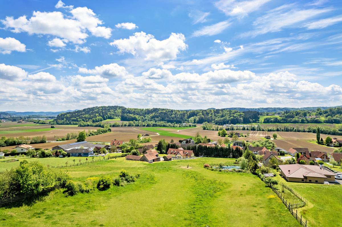 Rückzugsort mit Zukunft - großzügige (Bauträger) Liegenschaft in Hanglage mit Entwicklungspotential - Ansicht 2