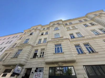 1040! Altbaujuwel: "6 ZIMMER, 2 BÄDER & BALKON ab Oktober 26"! Erstbezug nach Generalsanierung!