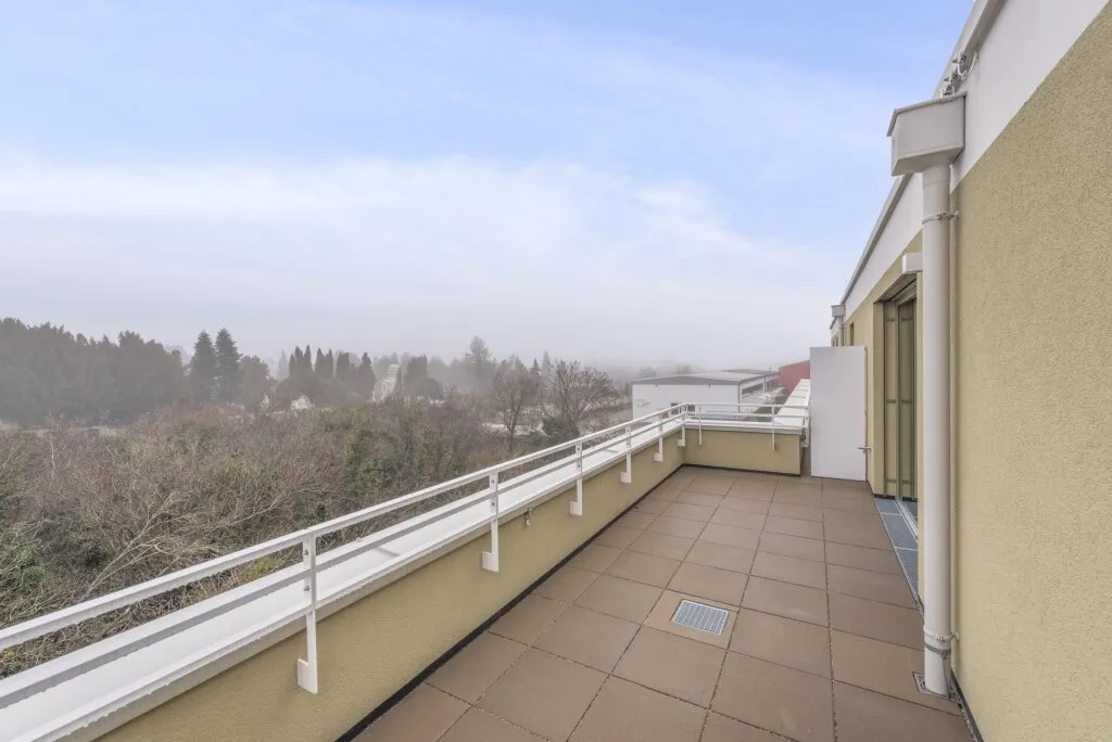 PROVISIONSFREI! Perfekt geschnittene 4-Zimmer-Familienwohnung | Terrasse von jedem Raum aus begehbar | Grünblick - Ansicht 3