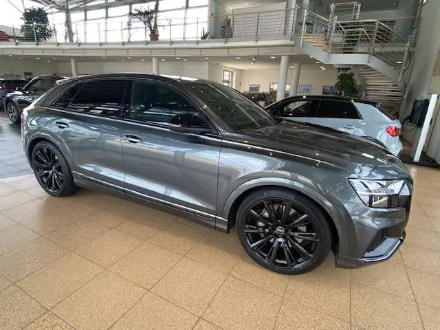 (reserviert) Audi Q8 Audi - 55 TFSI quattro Tiptronic Hybrid - perfekter Zustand