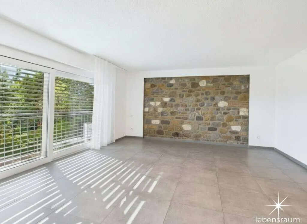 Traumhafte Terrassenwohnung mit Seeblick in Seeboden am Millstätter See. Neuwertig. Modern. – pohled 2