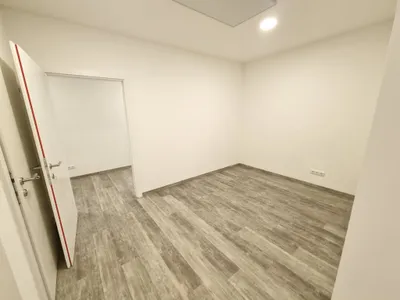3-Zimmer-Gewerbeimmobilie kaufen in Salzburg Stadt – 70 m², € 299.000 – Bild 3 von 6