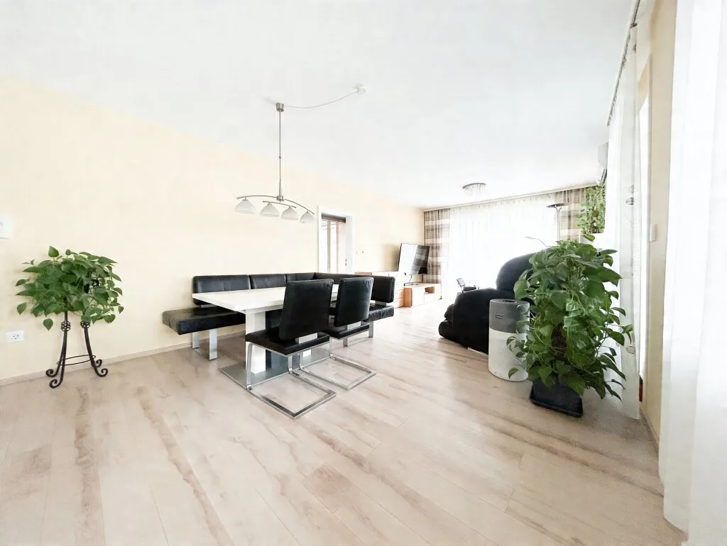 Attraktive 3-Zimmer-Wohnung mit Terrasse in ruhiger Lage von Bad Deutsch-Altenburg - inklusive 2 Kfz-Stellplätze - Ansicht 2