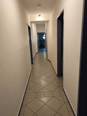 11-Zimmer-Gewerbeimmobilie mieten in Vöcklabruck – 100 m², € 9 – Bild 5 von 5