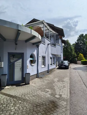11-Zimmer-Gewerbeimmobilie mieten in Vöcklabruck – 100 m², € 9 – Bild 1 von 5