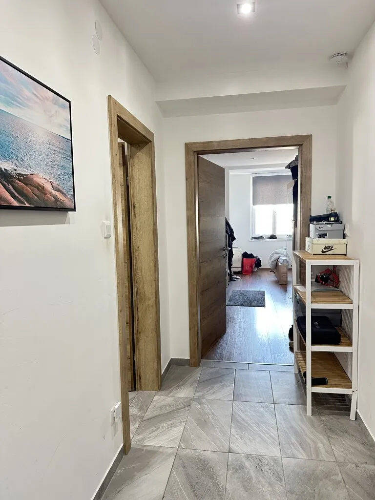 Hoch über Klagenfurt: Moderne 3-Zimmer-Wohnung mit Loggia - Ansicht 2