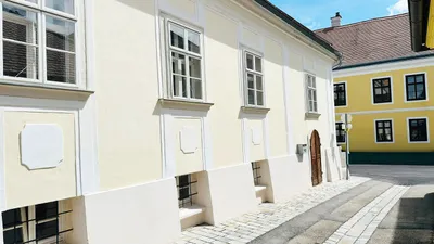 5-Zimmer-Haus mieten in Hollabrunn – 190 m², € 1.980 – Bild 2 von 18