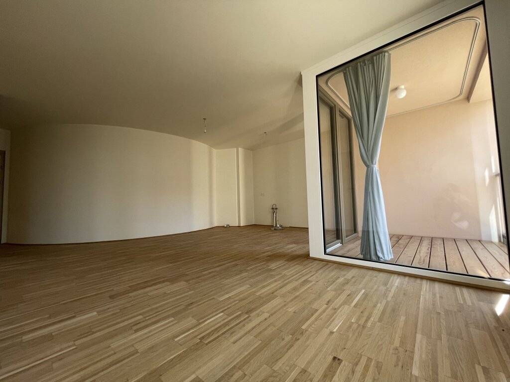 Helle 2-Zimmer-Wohnung mit außergewöhnlichem Grundriss und Loggia in moderner Siedlung mit bester Infrastruktur - Ansicht 3