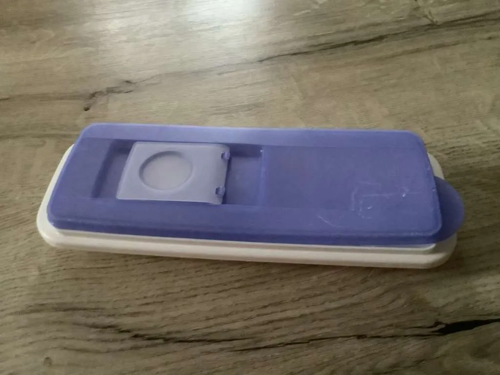 Tupperware Eiswürfelbehälter, € 5,- (5620 Schwarzach im Pongau)