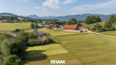 Grundstück kaufen in Vöcklabruck – 1 120 m², € 380.000 – Bild 2 von 6