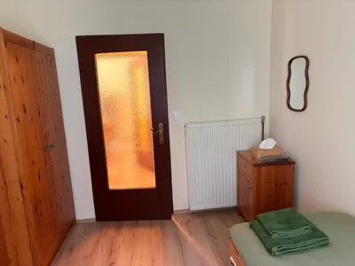 5-Zimmer-Haus mieten in Neunkirchen – 100 m², € 1.099 – Bild 8 von 16