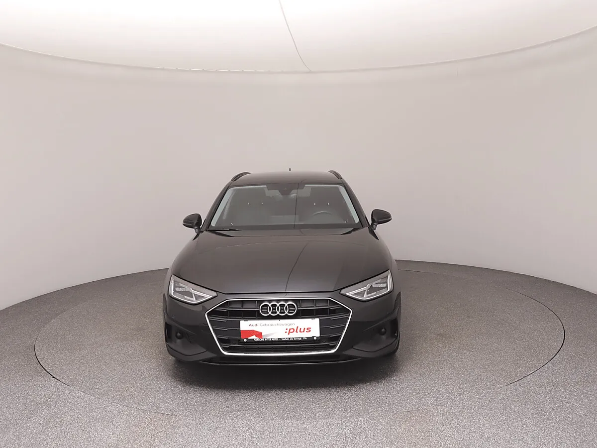 Audi A4 2022 photo 3
